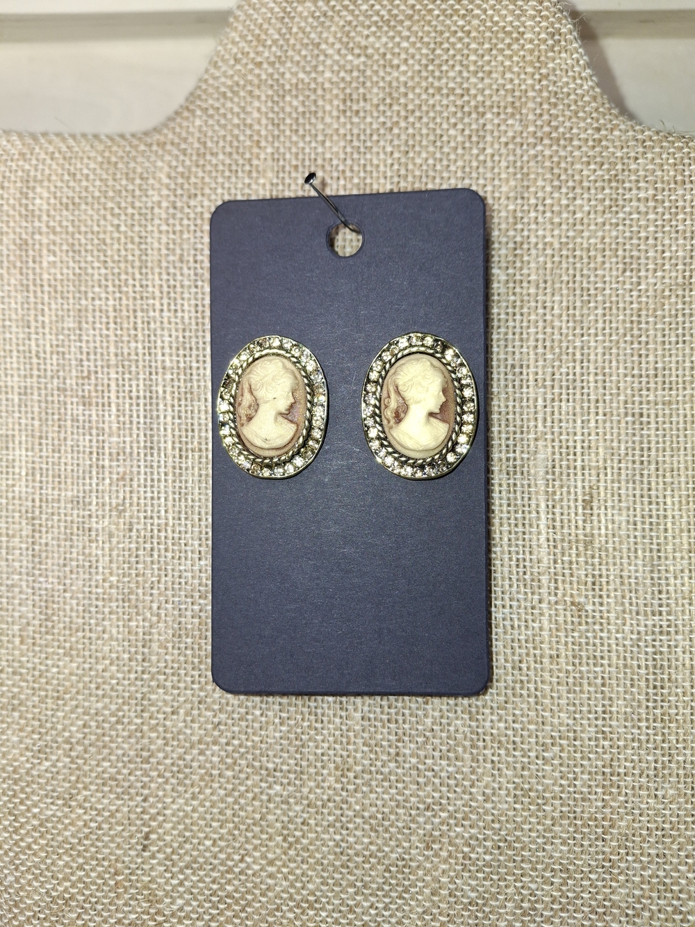 Vintage Cameo Oval Stud Earrings in Cream and Gold